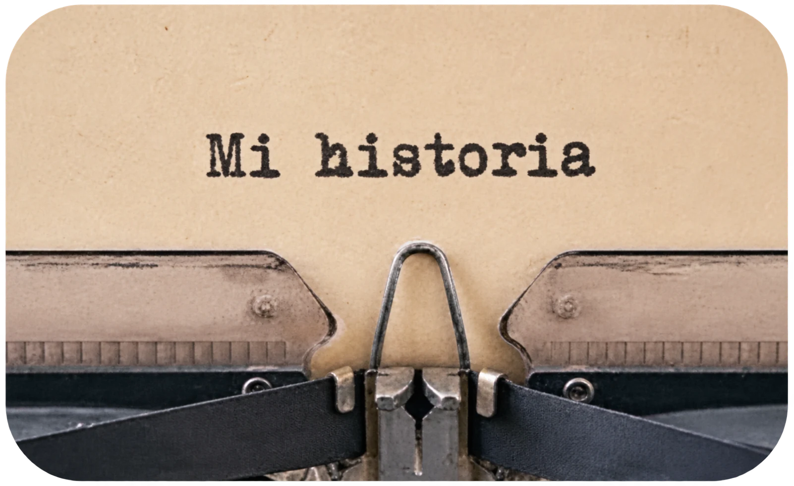 Máquina de escribir con el título Mi historia